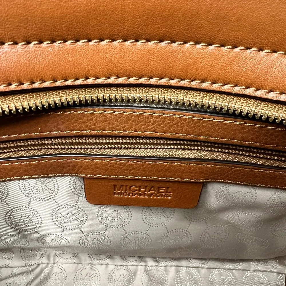 Michael Kors: Medium Selma Satchel Tote Bag in Signature Brown Logo
